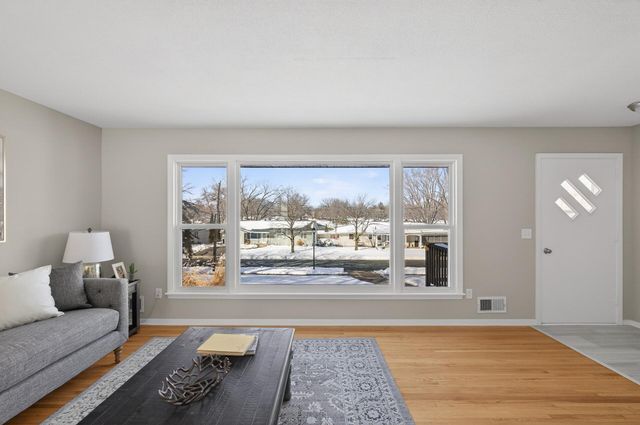 4731 W 129th Street, Savage, MN 55378