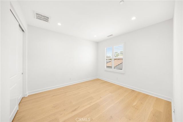 68 Henson, Irvine, CA 92620