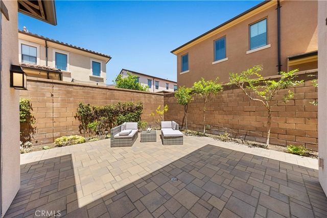 68 Henson, Irvine, CA 92620