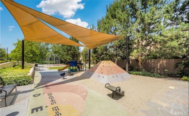 68 Henson, Irvine, CA 92620