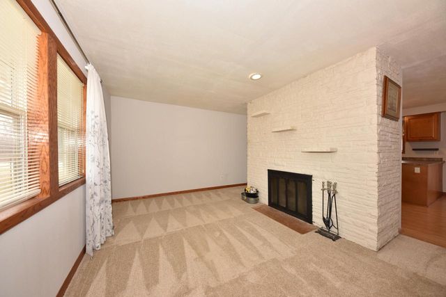 8750 W Fairy Chasm DRIVE, Milwaukee, WI 53224