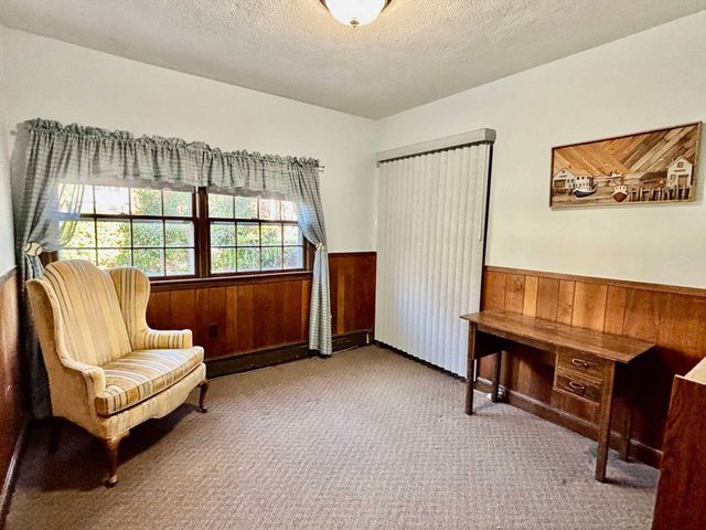 19 Harvest Ln, Hingham, MA 02043