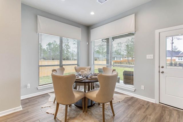 2322 Garden Arbor, Tomball, TX 77375