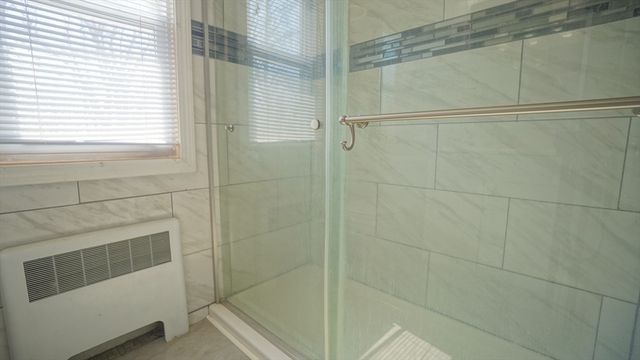78 Mayfair Ave, Springfield, MA 01104