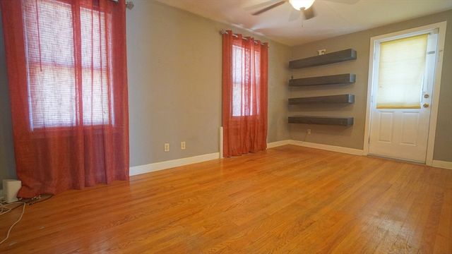 78 Mayfair Ave, Springfield, MA 01104