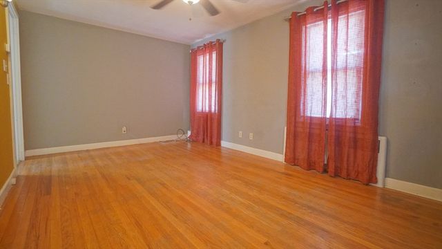 78 Mayfair Ave, Springfield, MA 01104