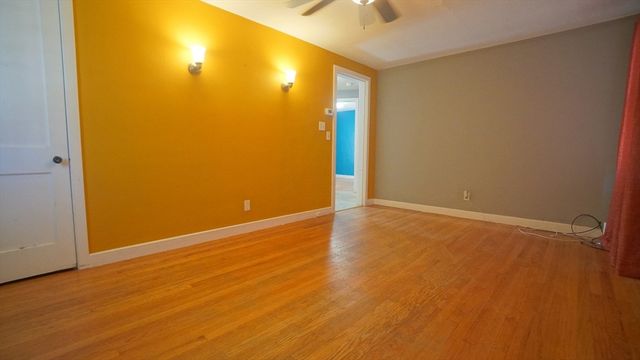 78 Mayfair Ave, Springfield, MA 01104