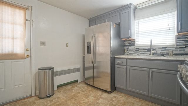 78 Mayfair Ave, Springfield, MA 01104
