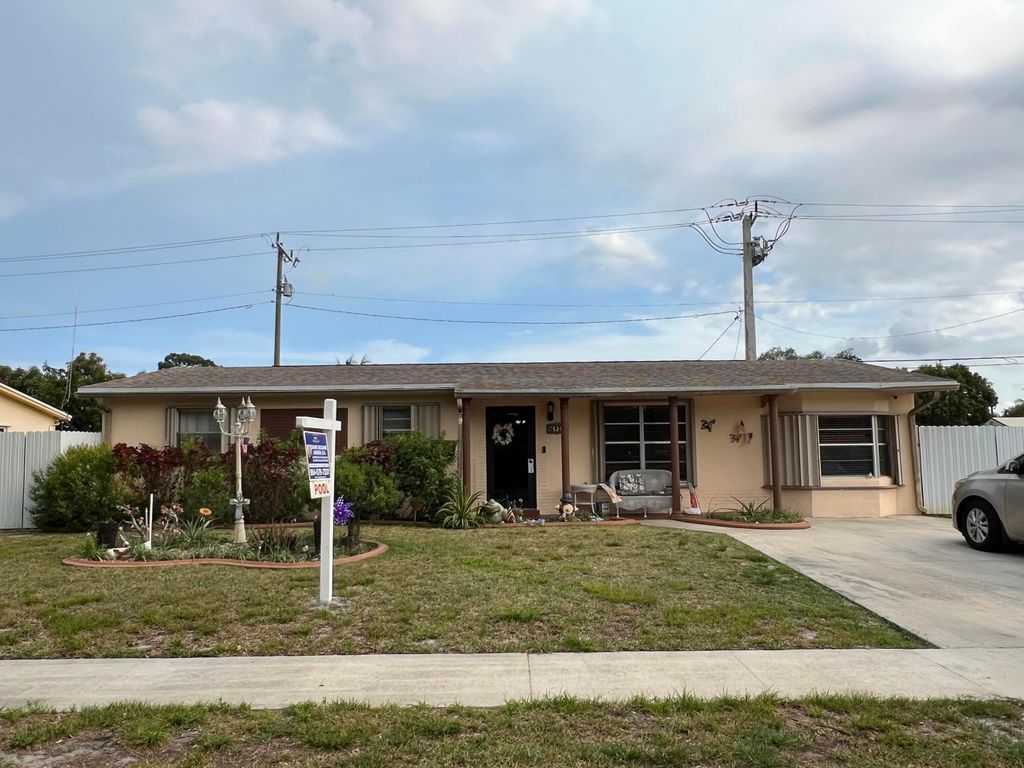 6920 SW 8th Street, Pembroke Pines, FL 33023