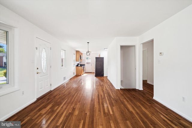 2007 EVANSDALE DR, Hyattsville, MD 20783