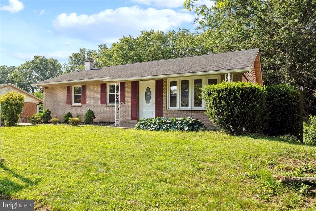2007 EVANSDALE DR, Hyattsville, MD 20783
