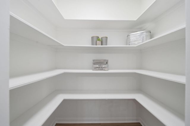 88 Rolling Hills Drive, Conroe, TX 77304