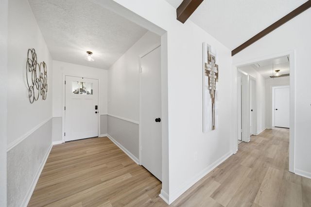 88 Rolling Hills Drive, Conroe, TX 77304