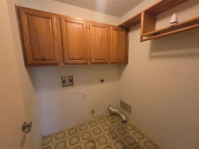 1614 Bradney Drive, Houston, TX 77077