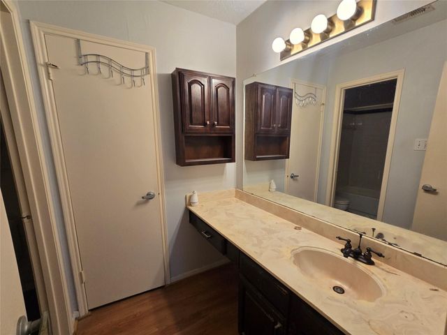 1614 Bradney Drive, Houston, TX 77077