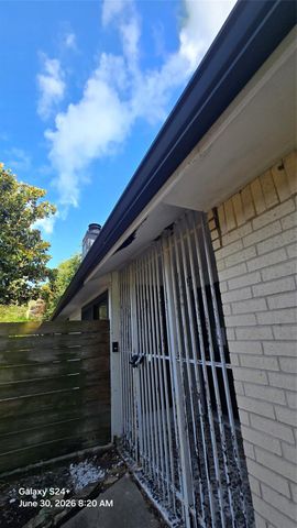 1614 Bradney Drive, Houston, TX 77077