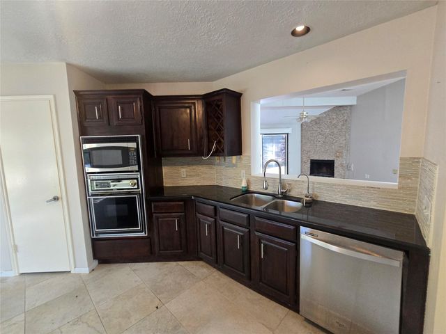 1614 Bradney Drive, Houston, TX 77077