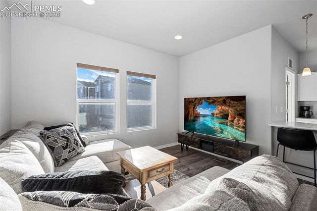 7410 Gorgeted Quail Grove, Colorado Springs, CO 80923