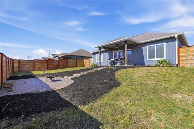2705 Chasehire Drive, Lawrence, KS 66046