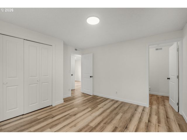 5465 RED LEAF Dr, Salem, OR 97306
