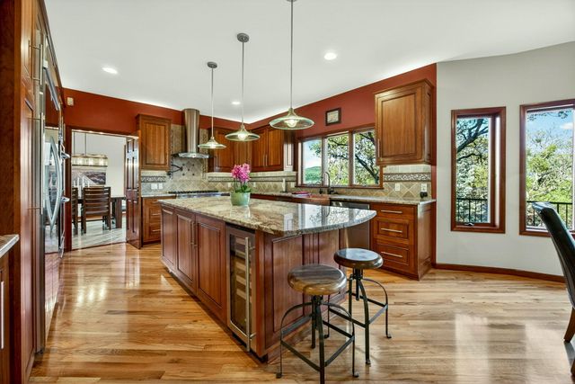 2583 Oak View Circle, Medford, OR 97504