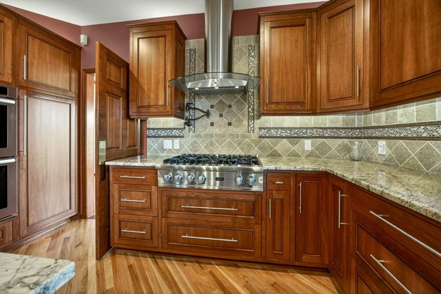 2583 Oak View Circle, Medford, OR 97504