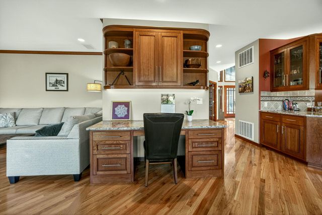 2583 Oak View Circle, Medford, OR 97504