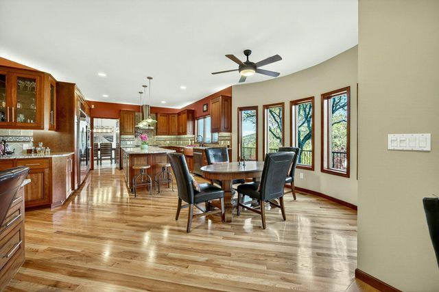 2583 Oak View Circle, Medford, OR 97504