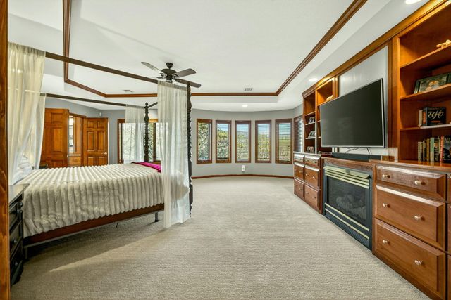 2583 Oak View Circle, Medford, OR 97504