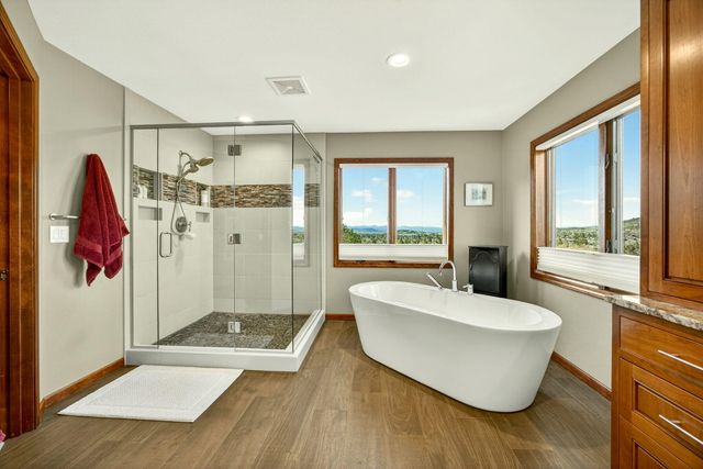 2583 Oak View Circle, Medford, OR 97504