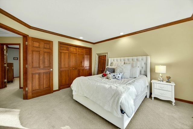 2583 Oak View Circle, Medford, OR 97504