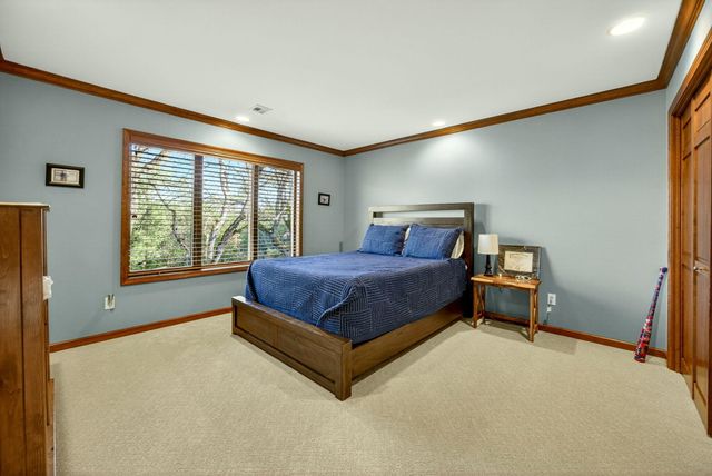2583 Oak View Circle, Medford, OR 97504