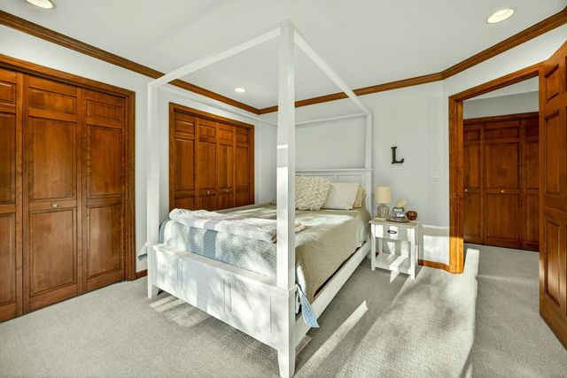 2583 Oak View Circle, Medford, OR 97504