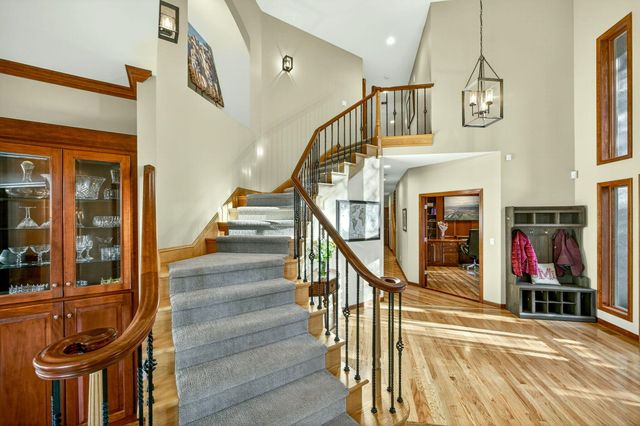 2583 Oak View Circle, Medford, OR 97504
