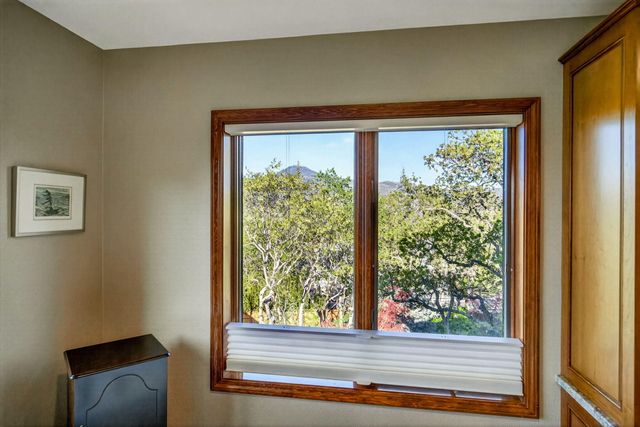 2583 Oak View Circle, Medford, OR 97504