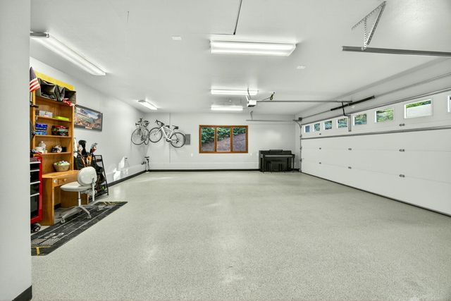 2583 Oak View Circle, Medford, OR 97504