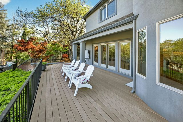 2583 Oak View Circle, Medford, OR 97504