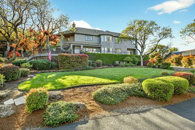 2583 Oak View Circle, Medford, OR 97504
