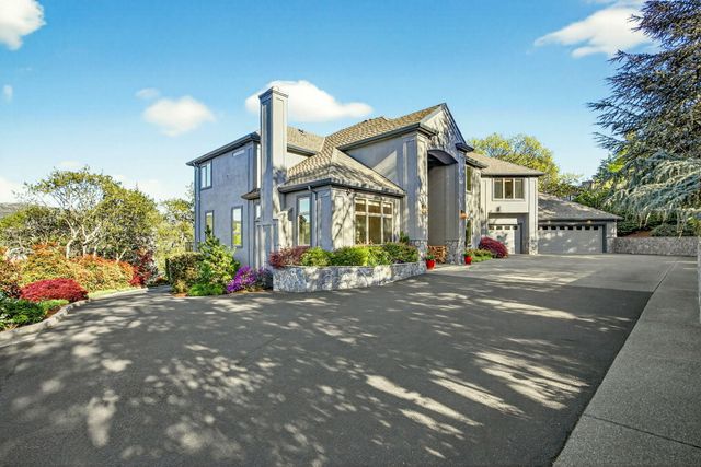 2583 Oak View Circle, Medford, OR 97504