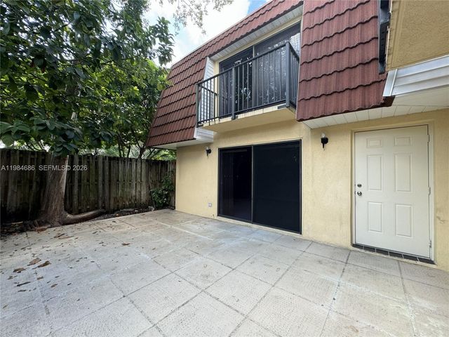 716 NW 98th Way, Plantation, FL 33324