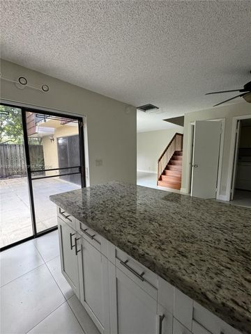 716 NW 98th Way, Plantation, FL 33324