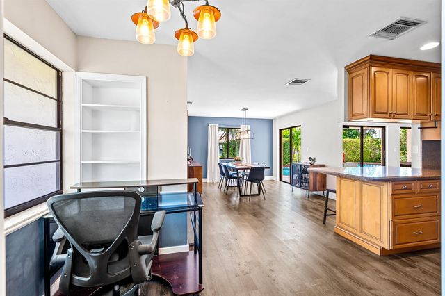 1912 NW 77th Avenue, Margate, FL 33063