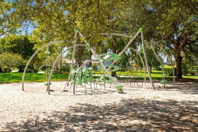 1912 NW 77th Avenue, Margate, FL 33063
