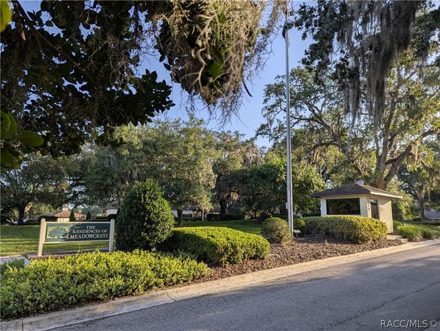 1697 N Wembley Drive, Crystal River, FL 34429