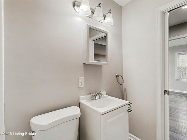 111 Staebler Ave, Louisville, KY 40207