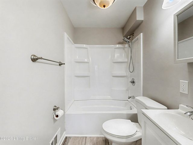 111 Staebler Ave, Louisville, KY 40207