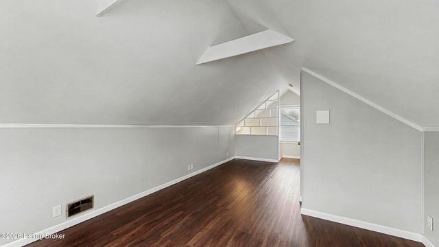 111 Staebler Ave, Louisville, KY 40207