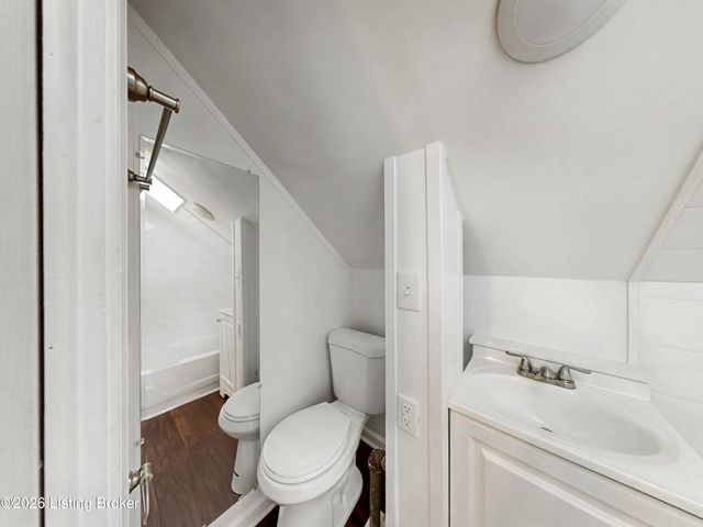 111 Staebler Ave, Louisville, KY 40207