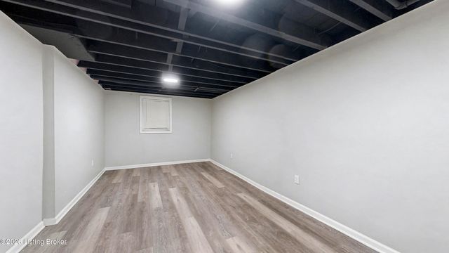 111 Staebler Ave, Louisville, KY 40207