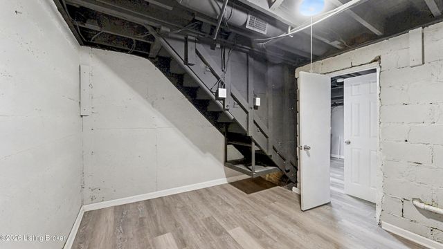 111 Staebler Ave, Louisville, KY 40207